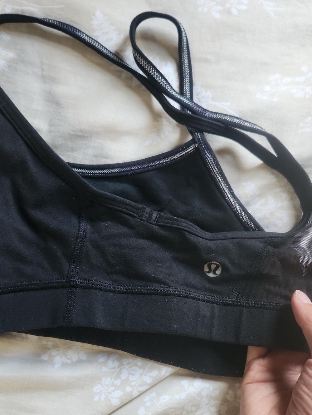 Lululemon Flow Y Sports Bra Size 6 Black OLD - Picture 3 of 11